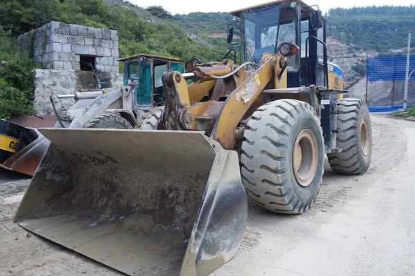 山西出售转让二手3000小时2011年山工SEM652B装载机