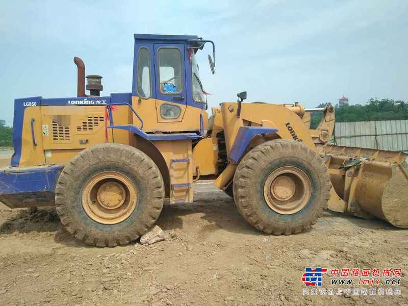 河南出售转让二手4500小时2010年龙工LG850装载机