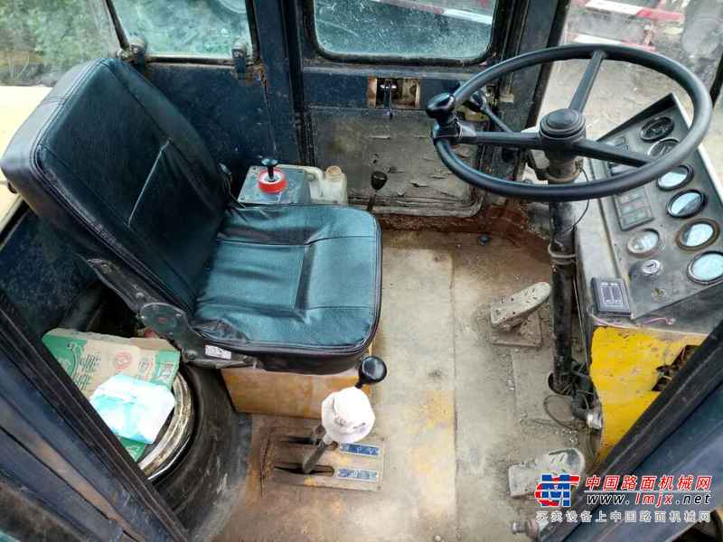 贵州出售转让二手9800小时2010年徐工LW220装载机