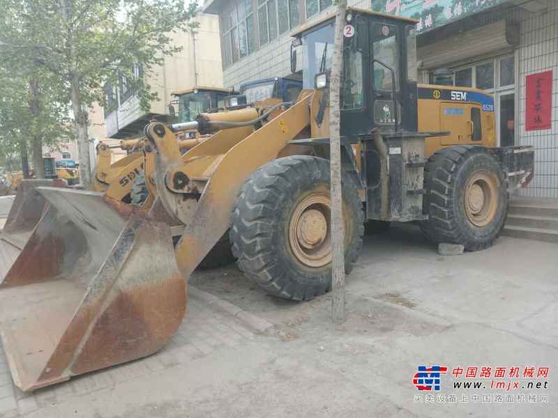 山东出售转让二手3000小时2011年山工SEM652B装载机