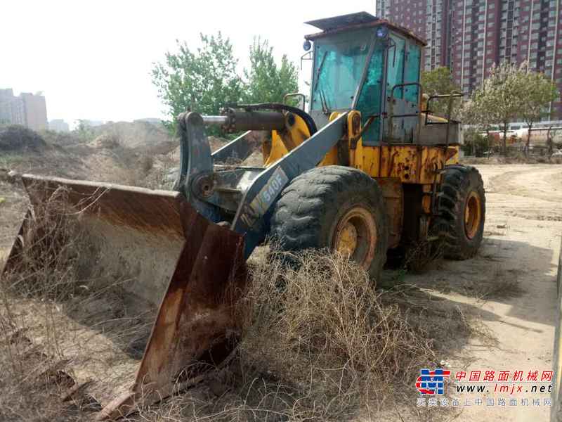 山西出售转让二手8000小时2004年徐工LW540F装载机