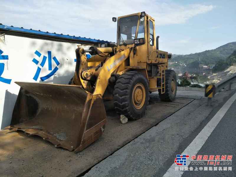 重庆出售转让二手8000小时2011年柳工ZL30E装载机