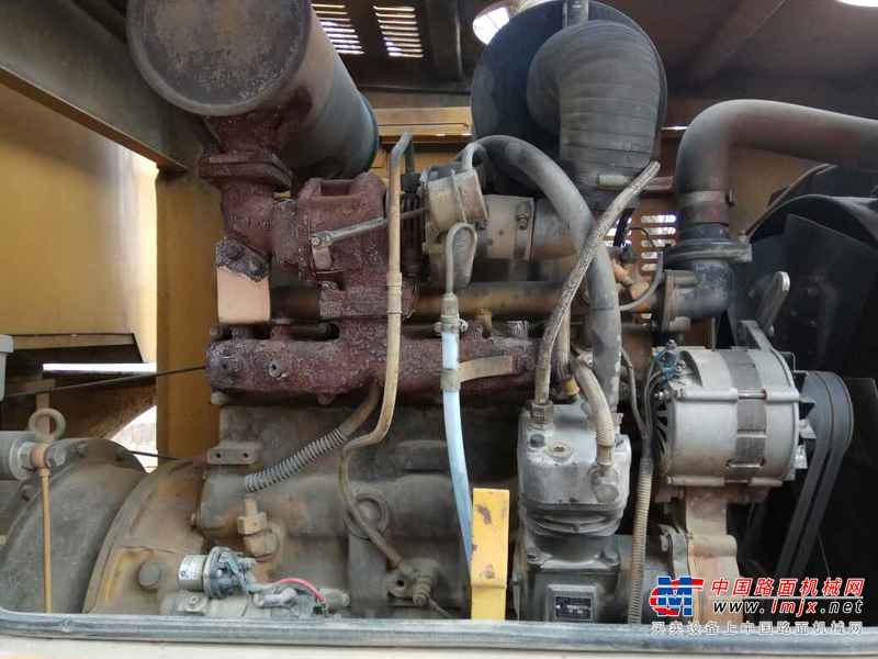 内蒙古出售转让二手2600小时2011年龙工LG825装载机