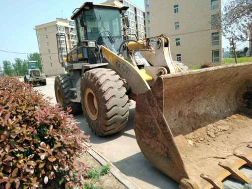 河南出售转让二手6000小时2011年福田雷沃FL955F装载机