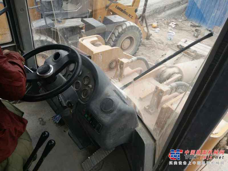 陕西出售转让二手3900小时2014年龙工LG855B装载机