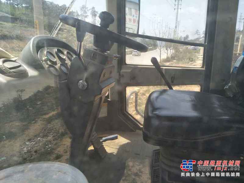 云南出售转让二手2000小时2012年龙工LG855D装载机