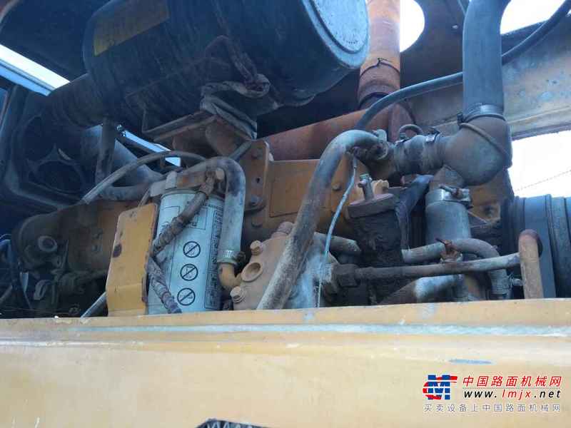 山东出售转让二手2300小时2010年山工SEM652B装载机