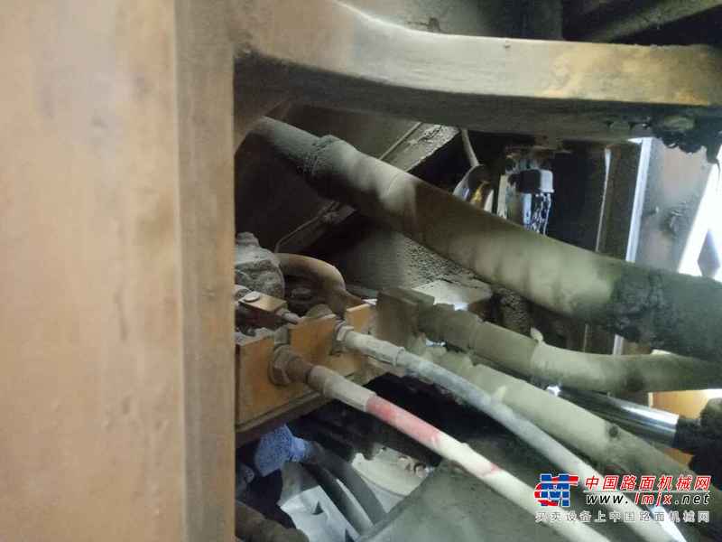 江西出售转让二手6800小时2010年龙工850装载机