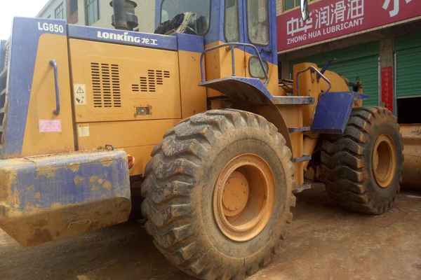 江西出售转让二手8900小时2010年龙工850装载机