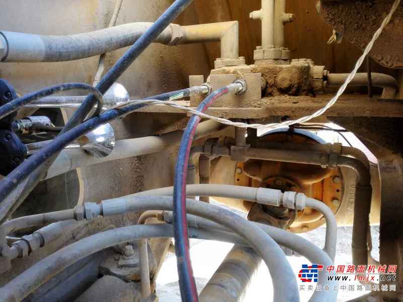 内蒙古出售转让二手5000小时2007年龙工LG855装载机