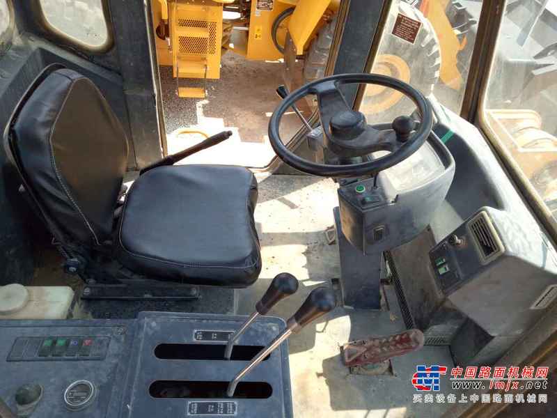 云南出售转让二手2850小时2011年柳工CLG855N装载机