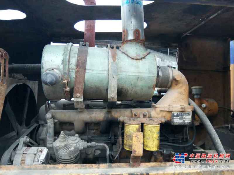 贵州出售转让二手12000小时2009年龙工LG833装载机
