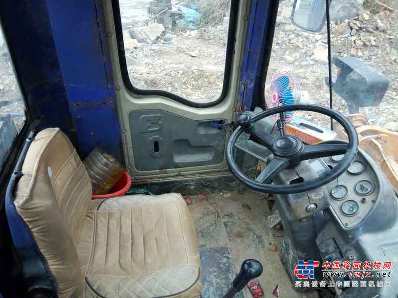 贵州出售转让二手12000小时2009年龙工LG833装载机