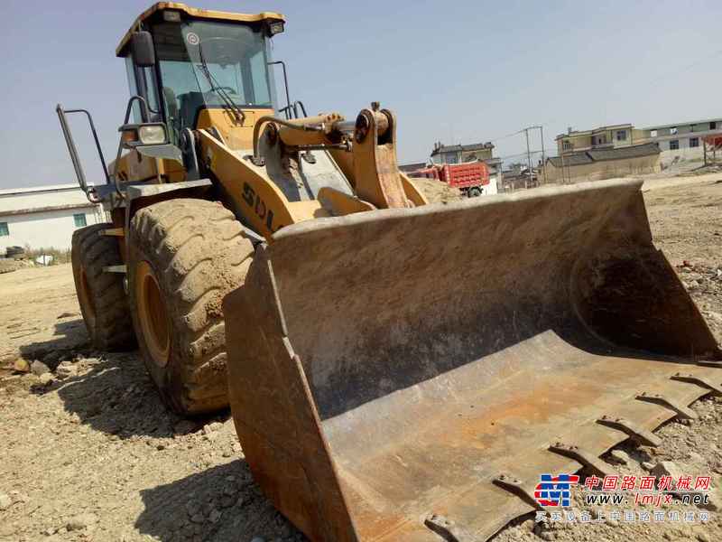 云南出售转让二手2635小时2010年临工LG953装载机