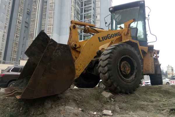贵州出售转让二手3000小时2012年柳工CLG835装载机