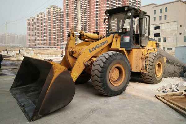湖北出售转让二手5000小时2011年柳工CLG855装载机