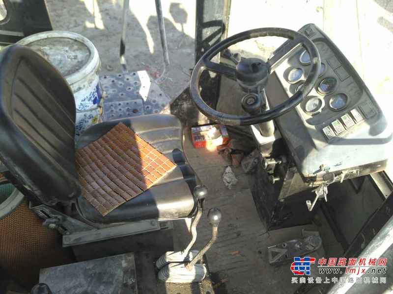 山东出售转让二手3000小时2013年山工SEM650装载机