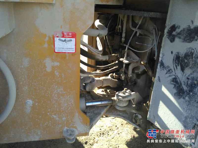 山东出售转让二手3000小时2013年山工SEM650装载机