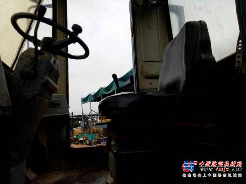 广东出售转让二手6300小时2010年龙工LG833装载机