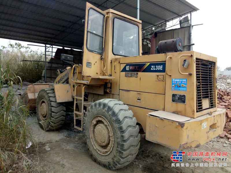 广东出售转让二手1832小时2009年柳工ZL30E装载机