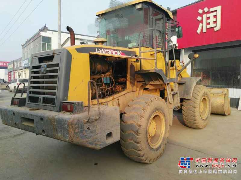 河北出售转让二手8000小时2011年徐工LW300K装载机