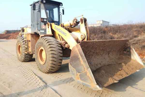 河南出售转让二手4000小时2010年柳工CLG855装载机