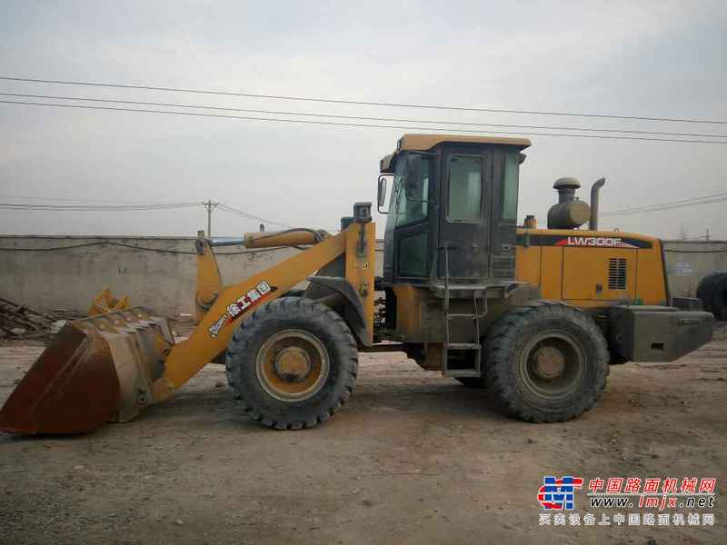 辽宁出售转让二手3000小时2012年徐工LW300F装载机