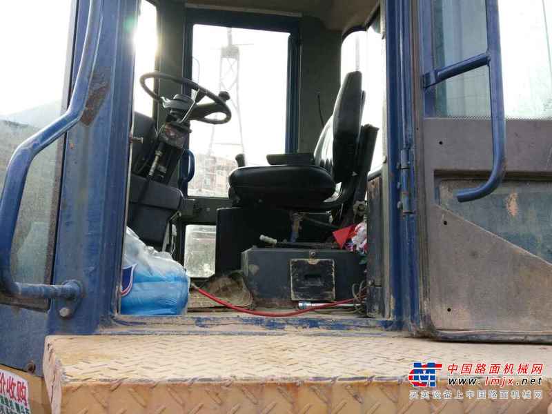 陕西出售转让二手11000小时2006年柳工ZL856装载机