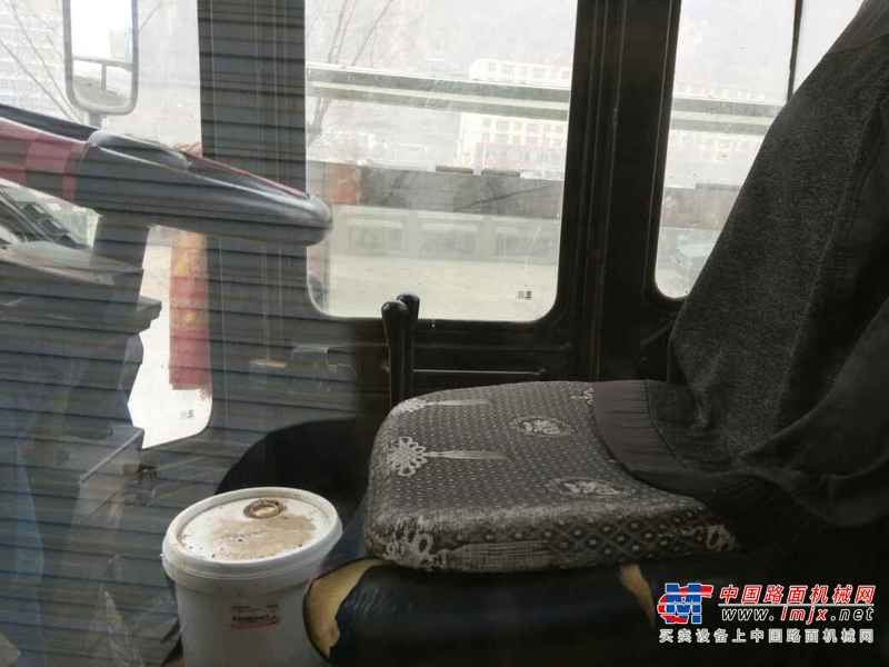 陕西出售转让二手4000小时2012年山工SEM630B装载机