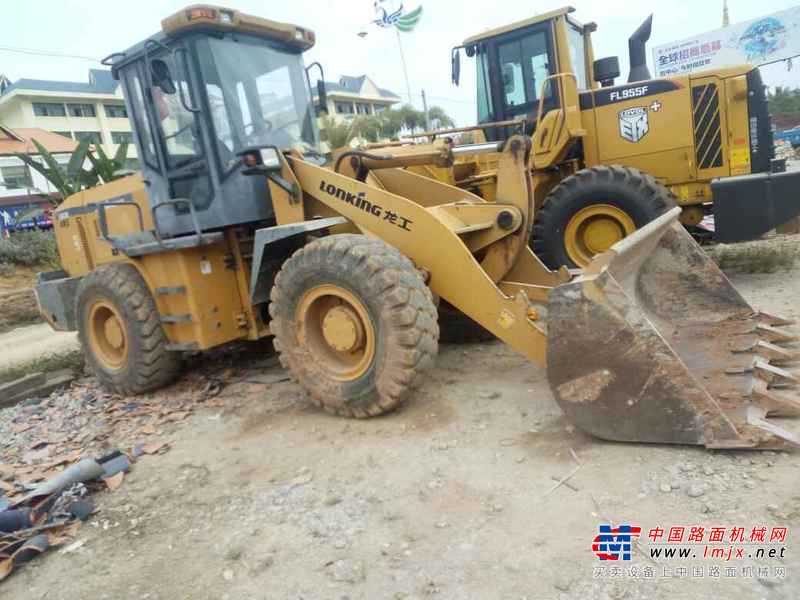 云南出售转让二手4231小时2011年龙工LG833B装载机