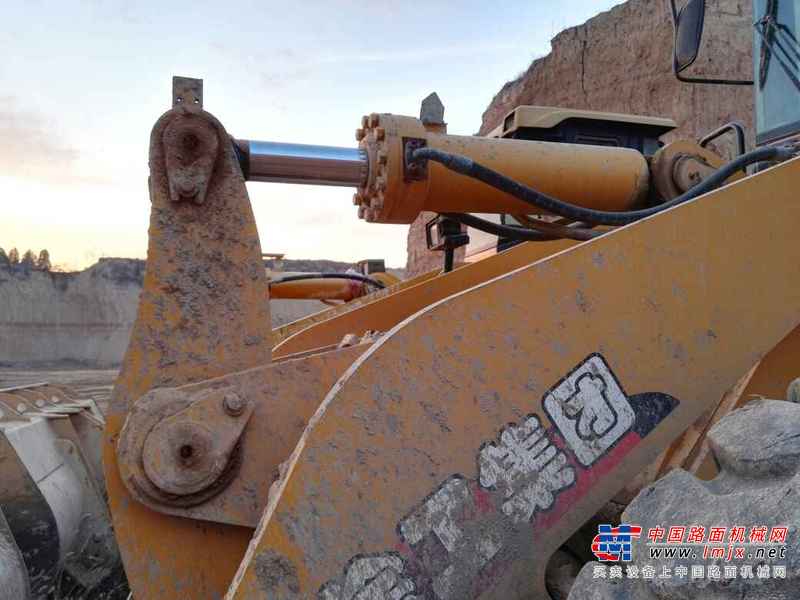 陕西出售转让二手4000小时2012年徐工LW500KL装载机
