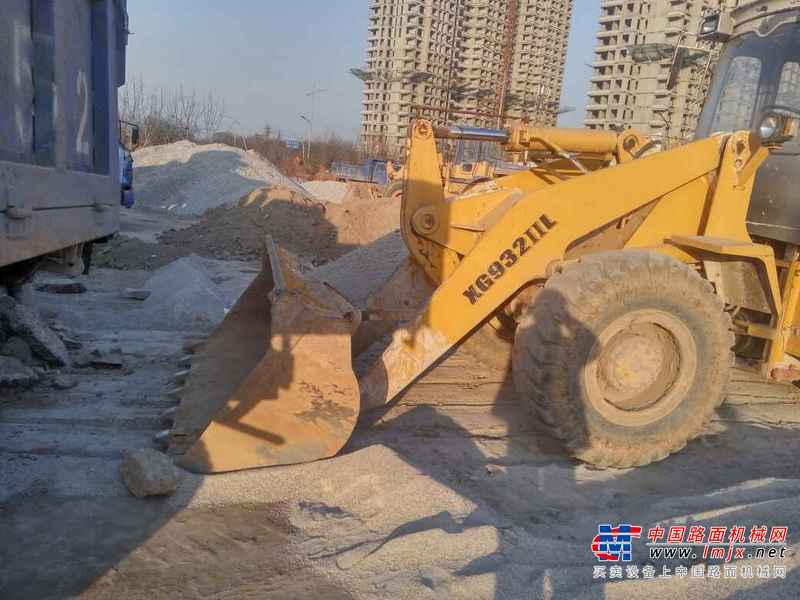 山西出售转让二手3700小时2014年厦工XG932装载机