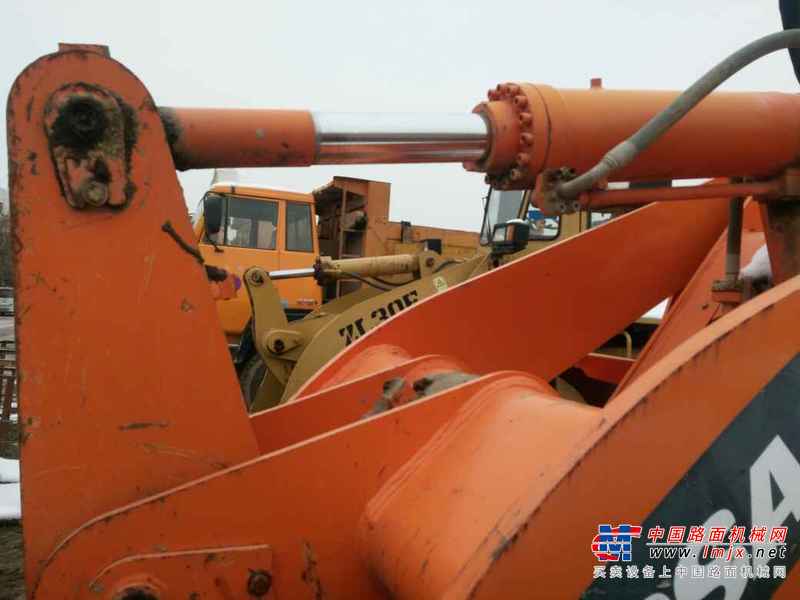 陕西出售转让二手4000小时2011年斗山DL303装载机
