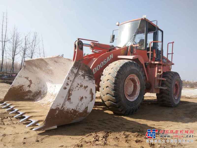 陕西出售转让二手6000小时2010年斗山DL503装载机