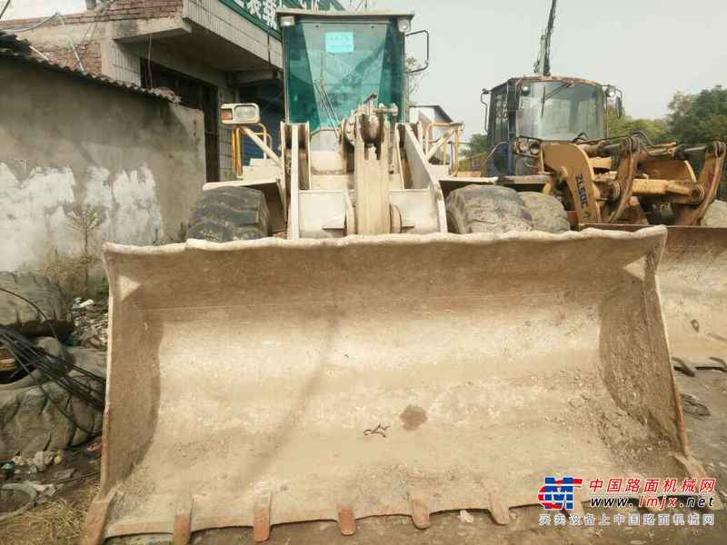 陕西出售转让二手8000小时2009年徐工LW541F装载机