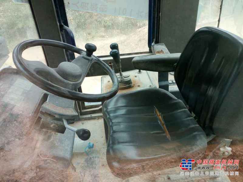 云南出售转让二手13000小时2005年柳工CLG842装载机