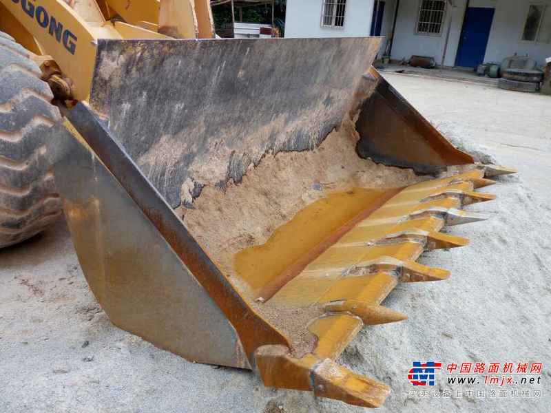 云南出售转让二手8000小时2011年柳工CLG856装载机