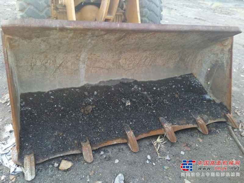山西出售转让二手2400小时2013年龙工LG833B装载机
