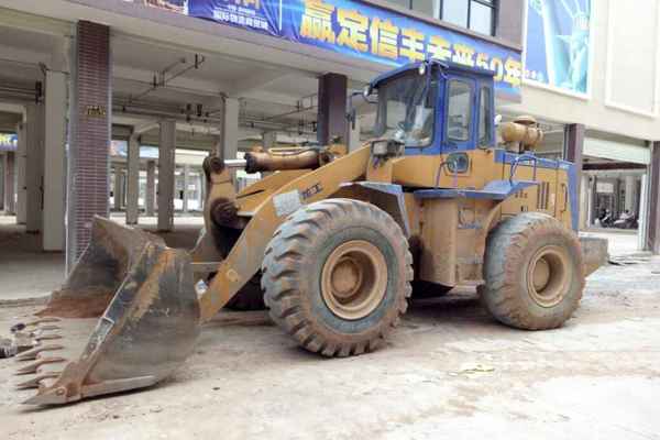 江西出售转让二手6500小时2012年龙工LG853装载机