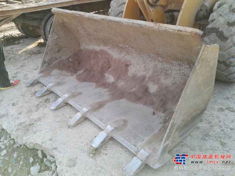 陕西出售转让二手2000小时2011年龙工LG833B装载机