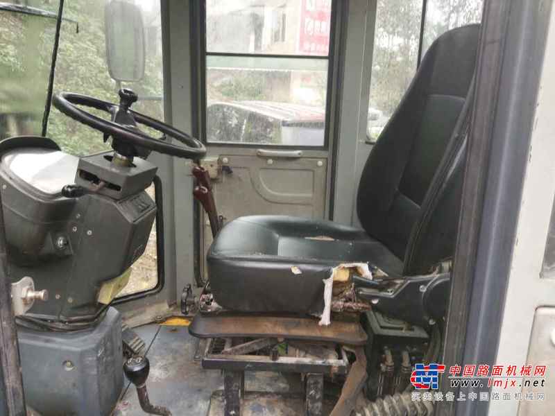 贵州出售转让二手3500小时2011年徐工LW300F装载机