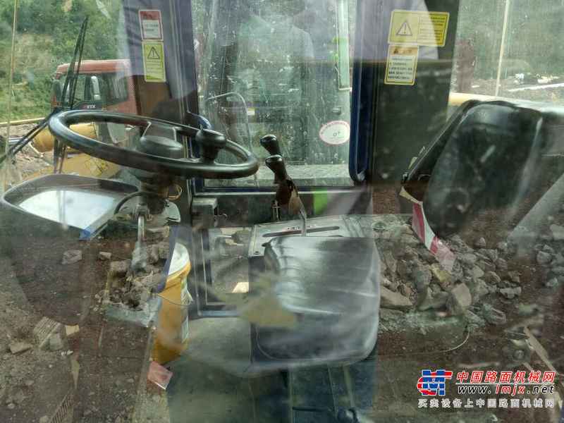 云南出售转让二手5700小时2008年柳工CLG855装载机