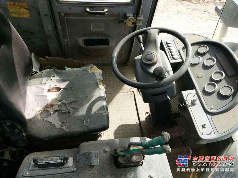 陕西出售转让二手12000小时2006年徐工LW521F装载机