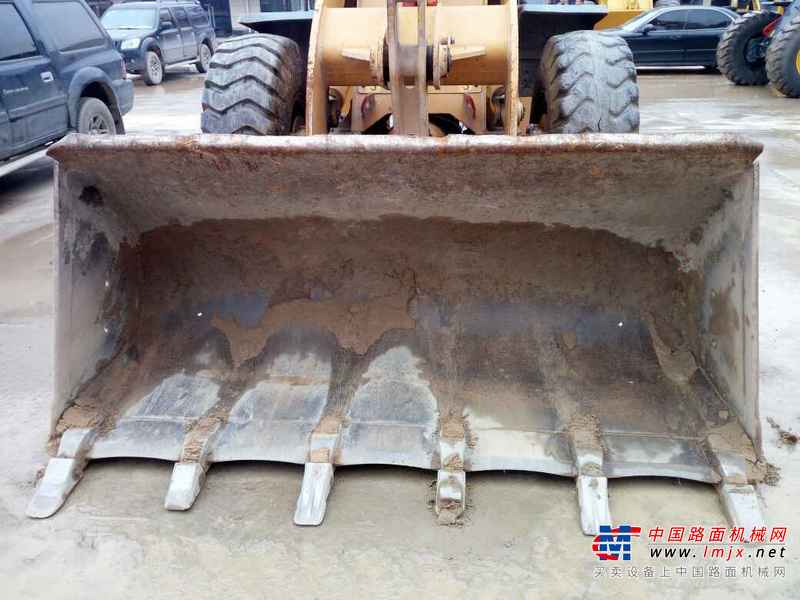 陕西出售转让二手3000小时2011年龙工LG833装载机