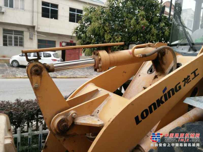 陕西出售转让二手2000小时2012年龙工LG833B装载机