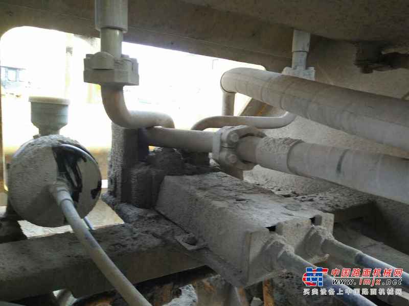 云南出售转让二手5860小时2011年福田雷沃FL955F装载机