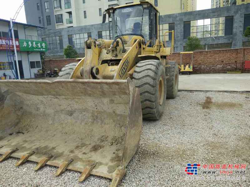 云南出售转让二手5860小时2011年福田雷沃FL955F装载机