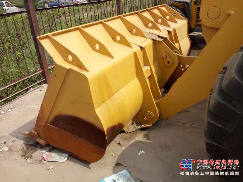 云南出售转让二手600小时2014年山工SEM650装载机