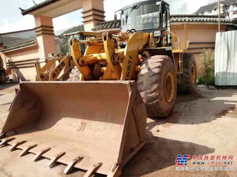 云南出售转让二手6000小时2010年厦工XG951装载机