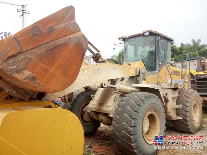 云南出售转让二手8900小时2011年临工LG953L装载机